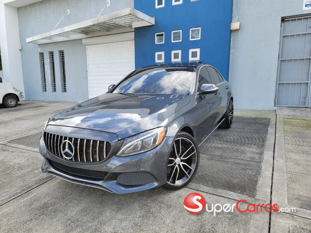 2016 Mercedes-Benz Clase C 300 4 Matic — foto 2 / 9