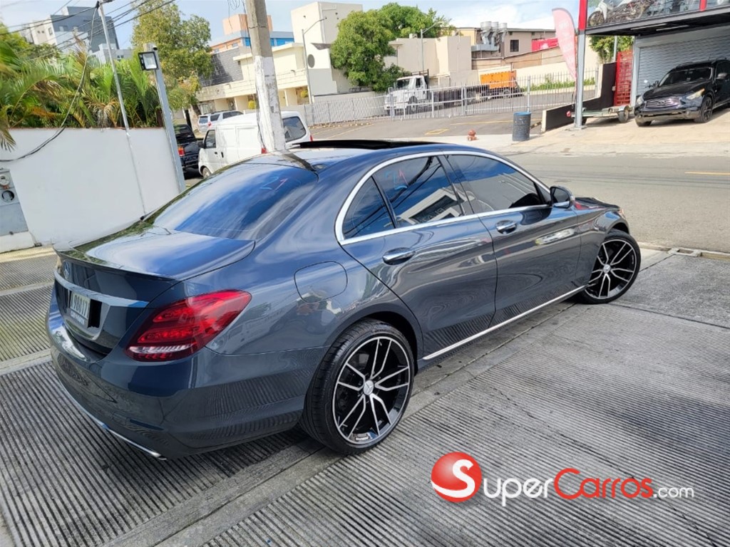 2016 Mercedes-Benz Clase C 300 4 Matic — foto 3 / 9