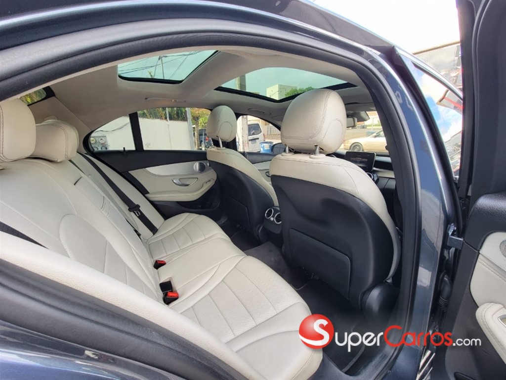 2016 Mercedes-Benz Clase C 300 4 Matic — foto 8 / 9