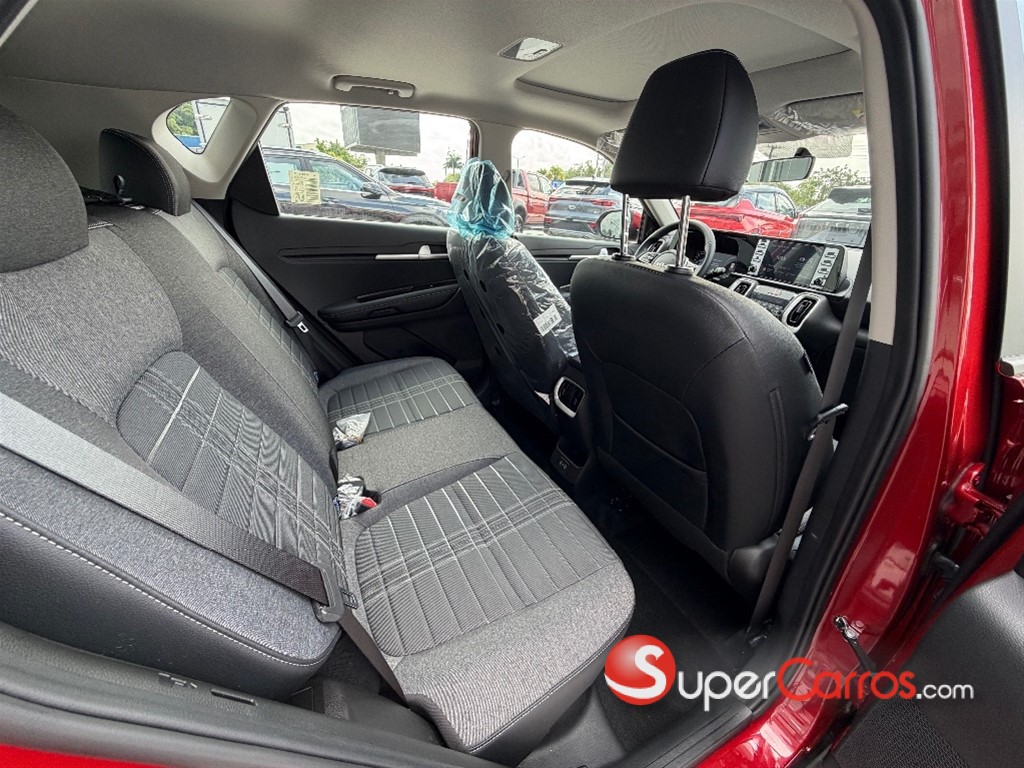 2027 Kia Sonet FULL — foto 8 / 12