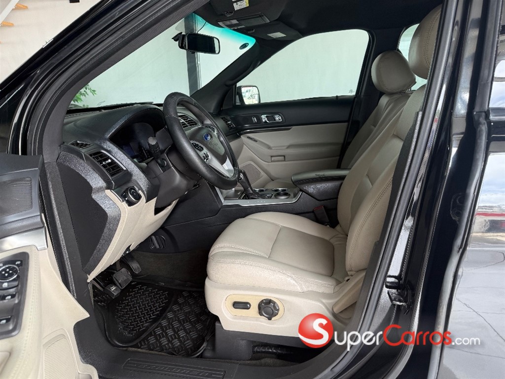 2014 Ford Explorer — foto 6 / 12