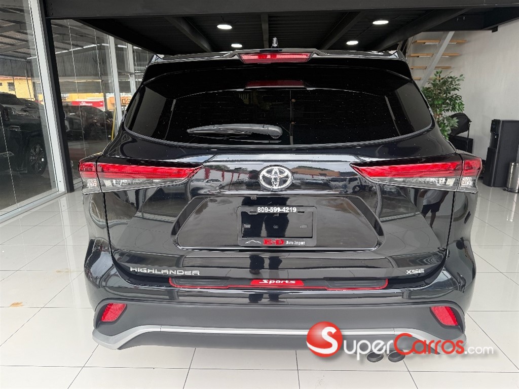 2022 Toyota Highlander XSE — foto 8 / 11