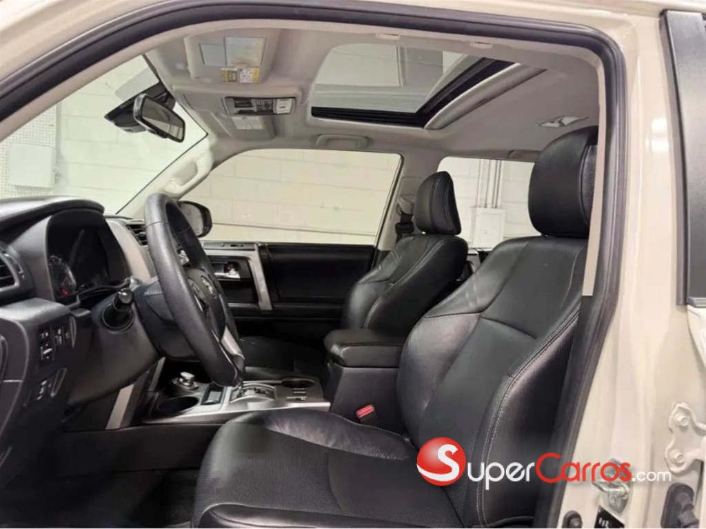 2022 Toyota 4 Runner Limited — foto 8 / 9