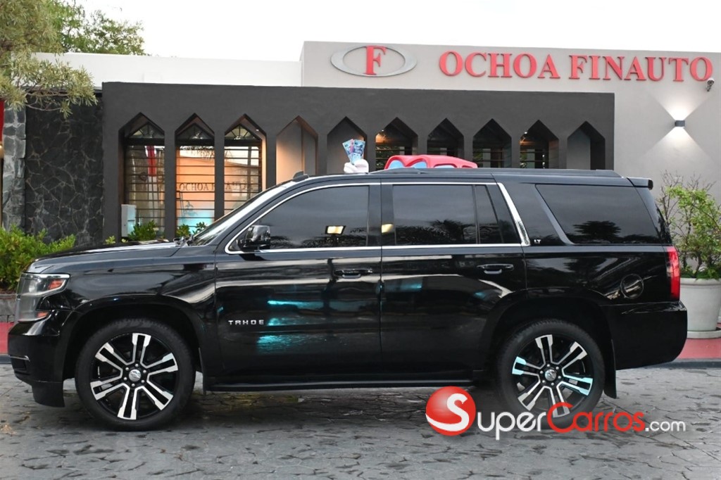 2015 Chevrolet Tahoe LT — foto 2 / 12