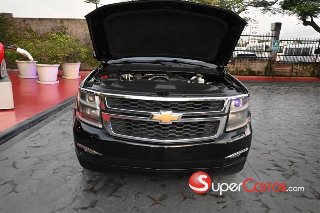 2015 Chevrolet Tahoe LT — foto 8 / 12