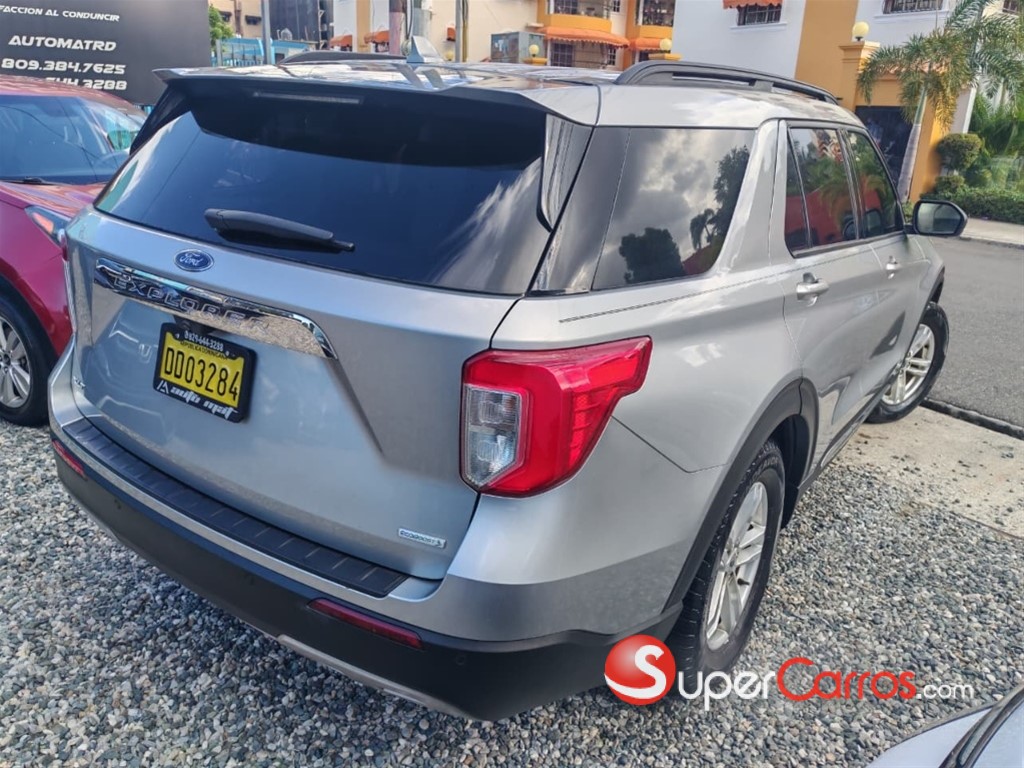 2020 Ford Explorer XLT — foto 9 / 10