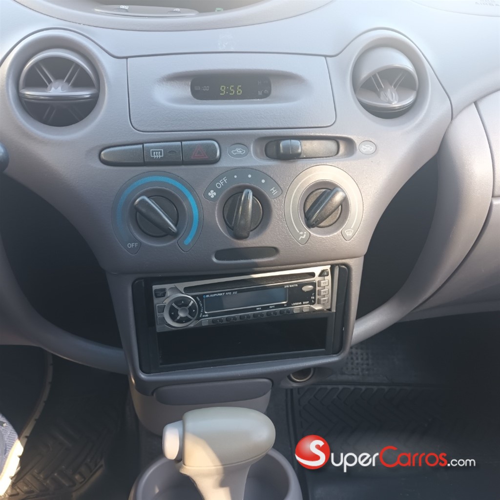 2002 Toyota Yaris — foto 3 / 10