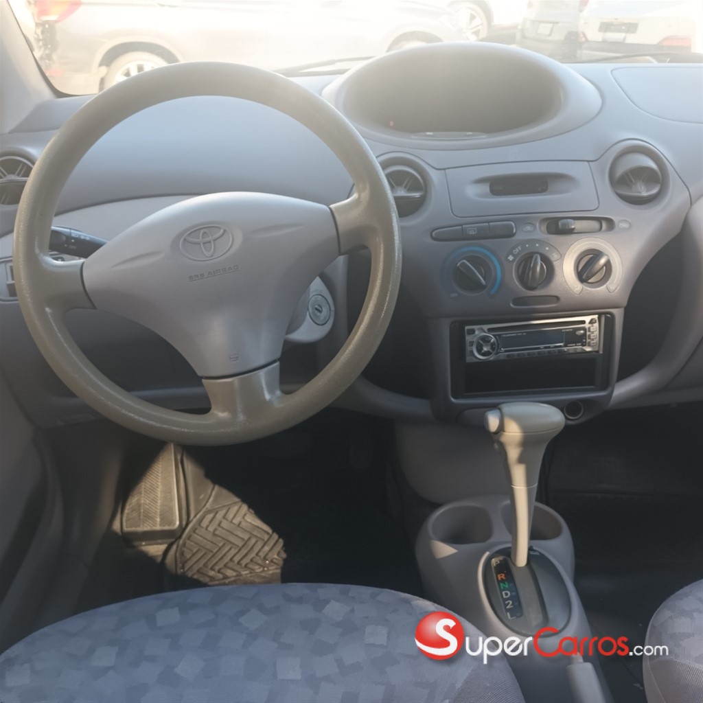 2002 Toyota Yaris — foto 5 / 10