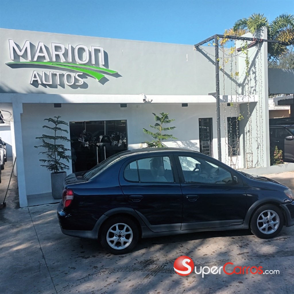 2002 Toyota Yaris — foto 8 / 10