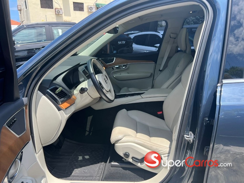 2021 Volvo XC90 Momentum T5 — foto 6 / 10