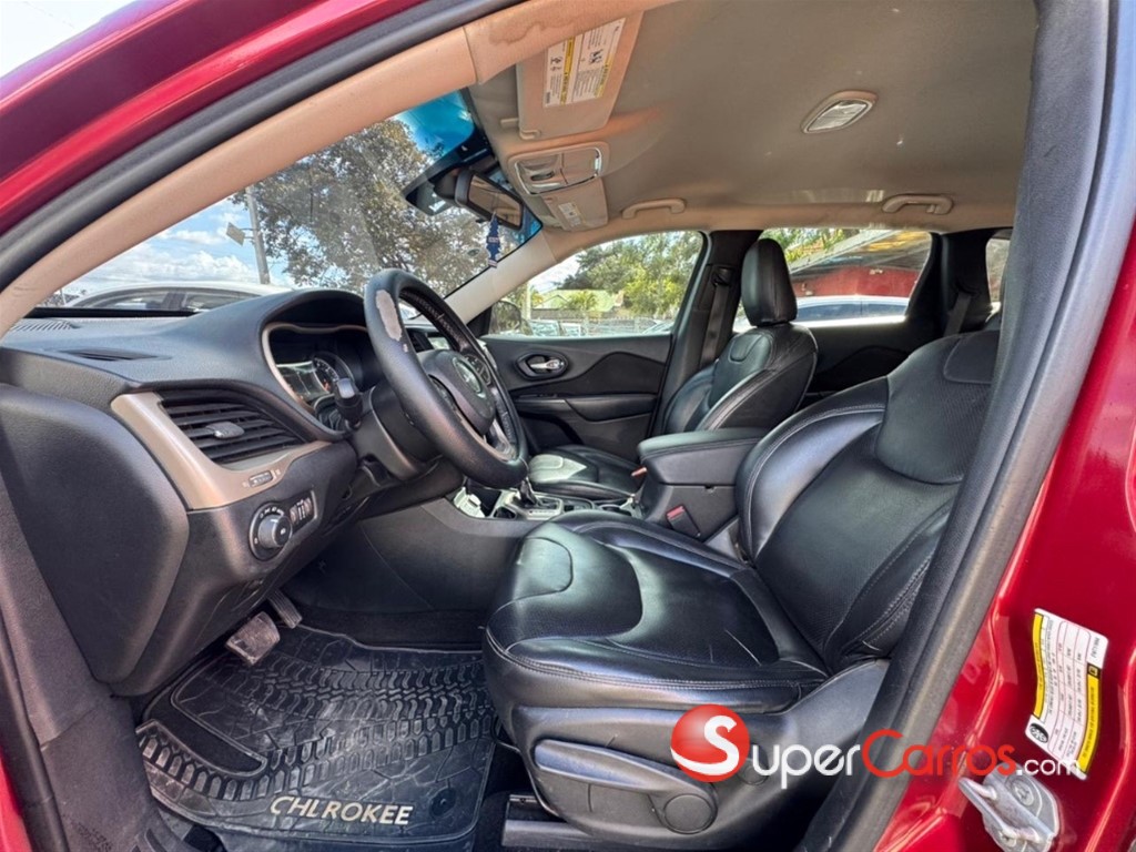2015 Jeep Cherokee Latitude — foto 9 / 10