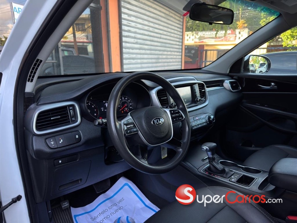 2020 Kia Sorento LX — foto 4 / 12