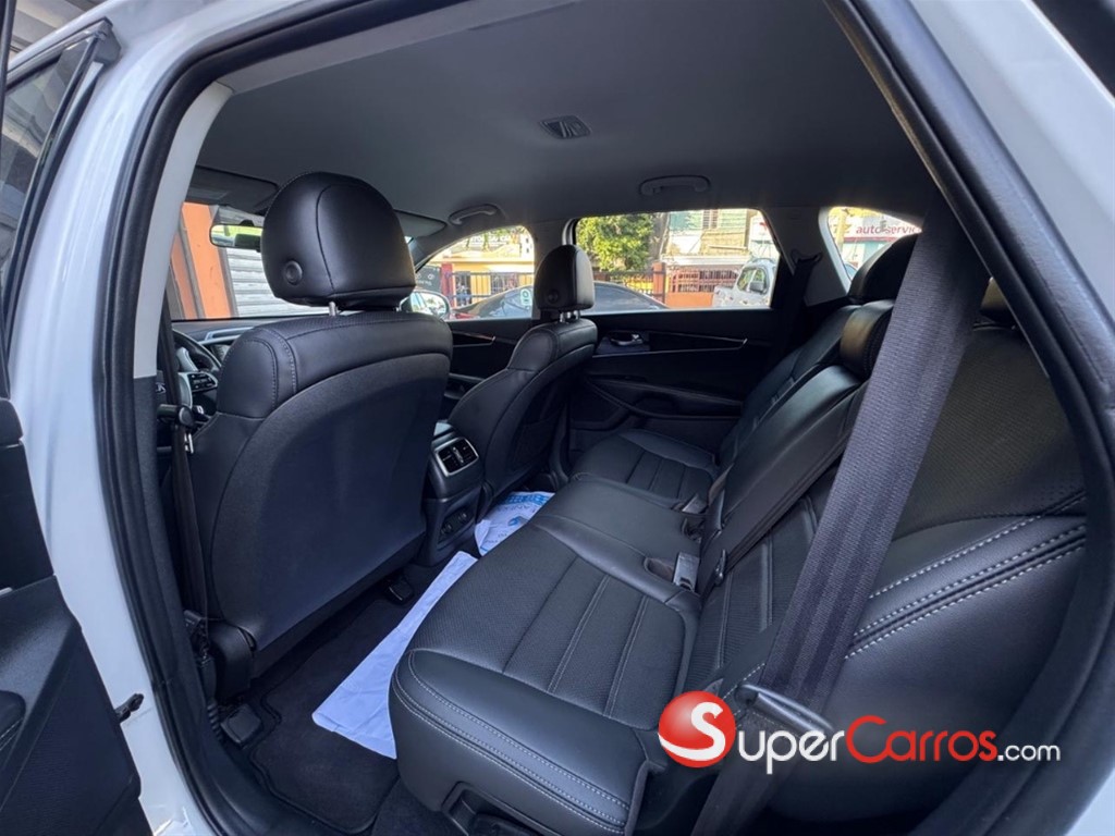 2020 Kia Sorento LX — foto 5 / 12