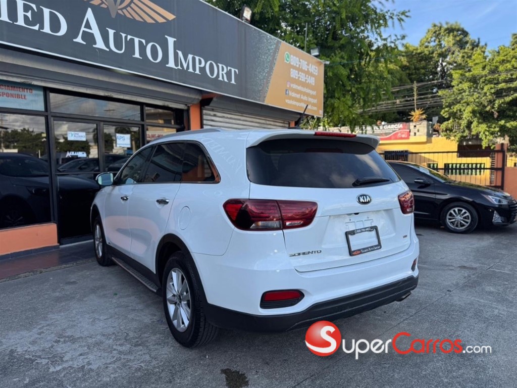 2020 Kia Sorento LX — foto 8 / 12