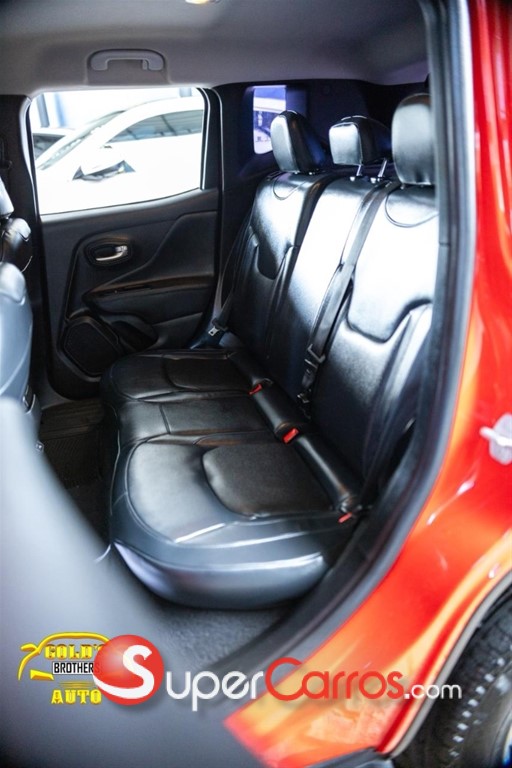 2023 Jeep Renegade Sport — foto 8 / 12