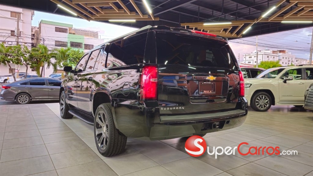 2015 Chevrolet Suburban — foto 9 / 10