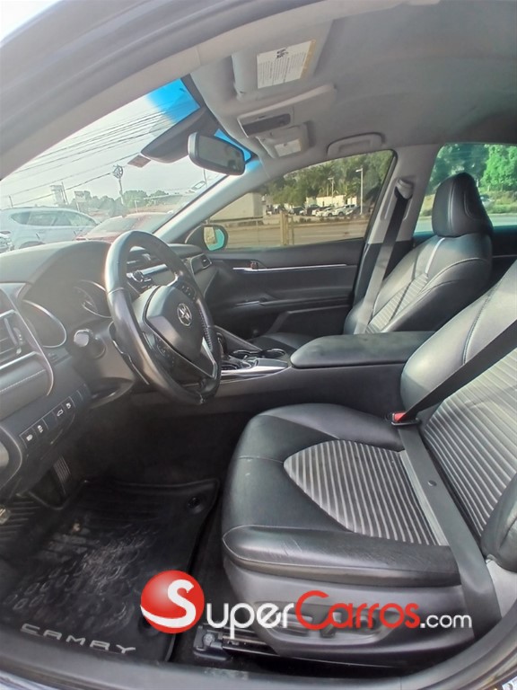 2018 Toyota Camry SE — foto 6 / 9