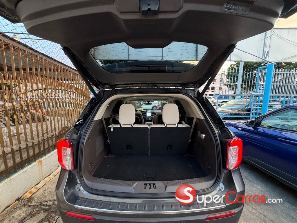 2020 Ford Explorer Platinum — foto 10 / 12