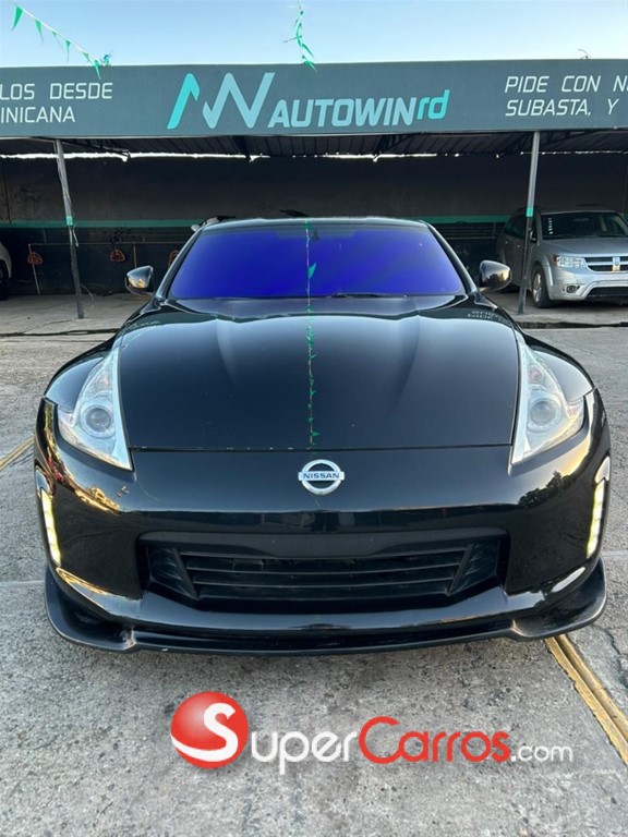 2017 Nissan 370-Z — foto 2 / 10