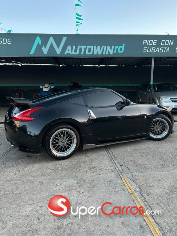 2017 Nissan 370-Z — foto 5 / 10