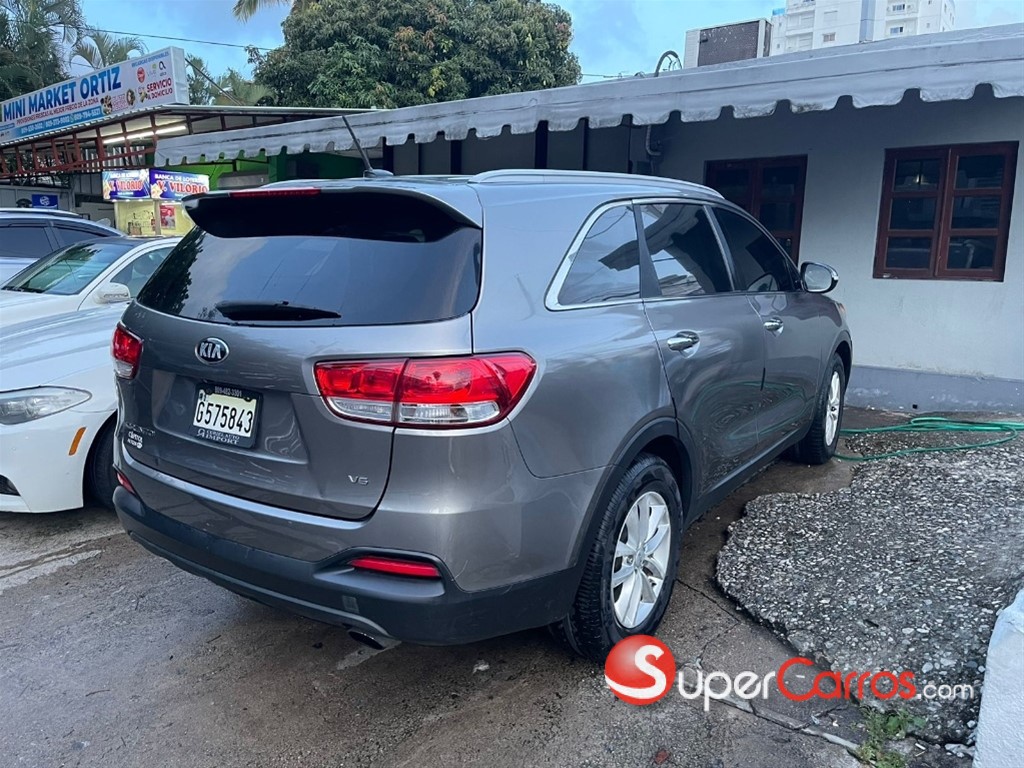 2016 Kia Sorento — foto 2 / 3
