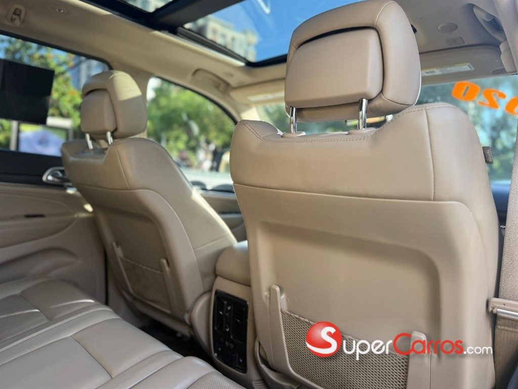 2020 Jeep Grand Cherokee — foto 2 / 3