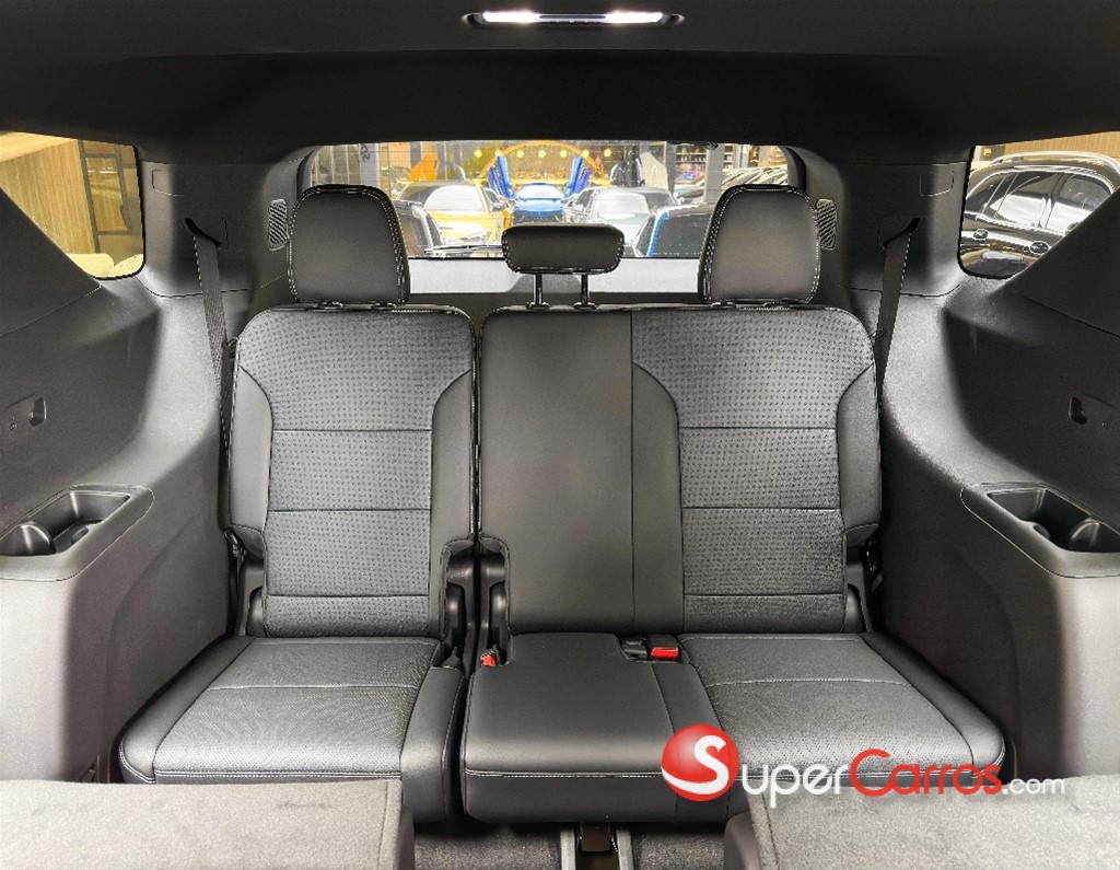2025 Chevrolet Traverse — foto 2 / 6