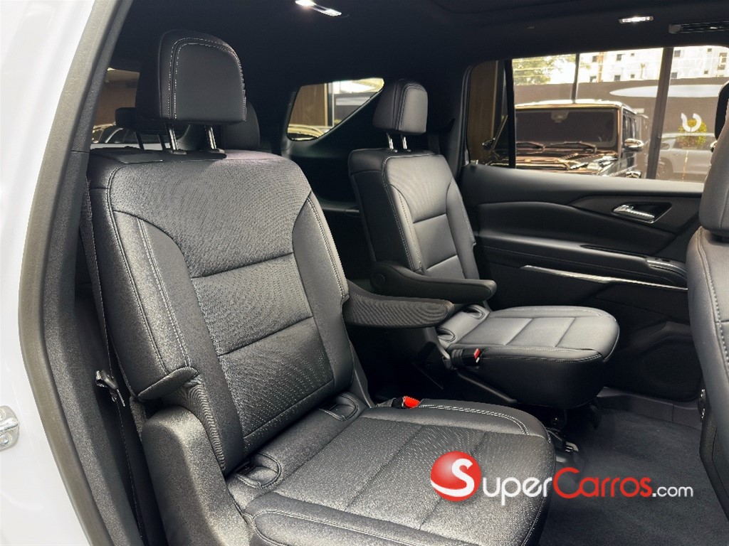 2025 Chevrolet Traverse — foto 3 / 6