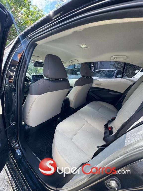 2022 Toyota Corolla LE Plus — foto 5 / 10