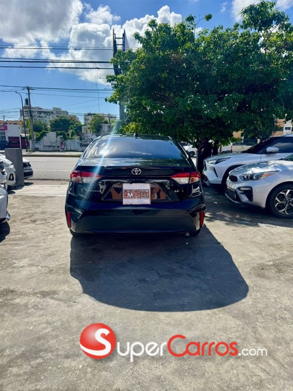 2022 Toyota Corolla LE Plus — foto 8 / 10