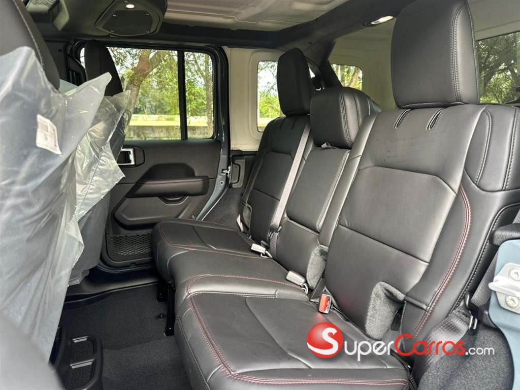 2026 Jeep Wrangler Rubicon — foto 8 / 12
