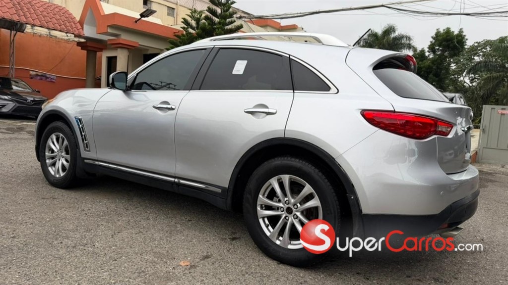 2011 Infiniti FX-35 — foto 4 / 9