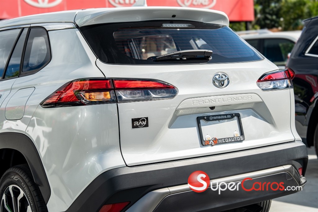 2026 Toyota Frontlander Luxury — foto 2 / 12