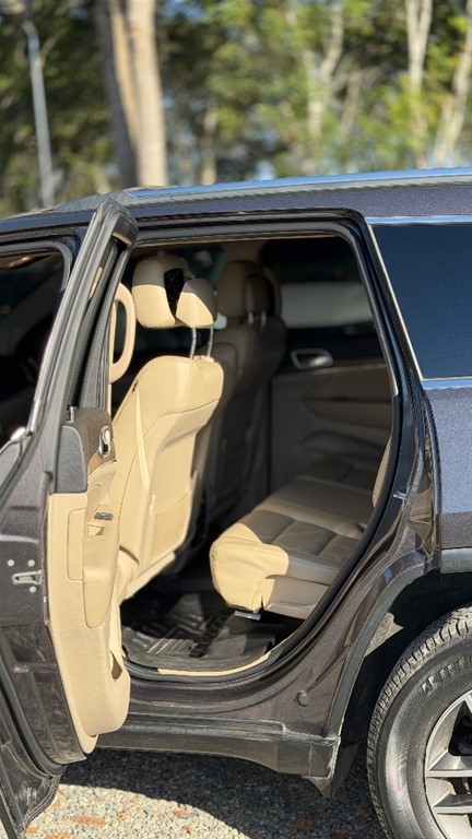 2017 Jeep Grand Cherokee Limited 4x4 — foto 5 / 9