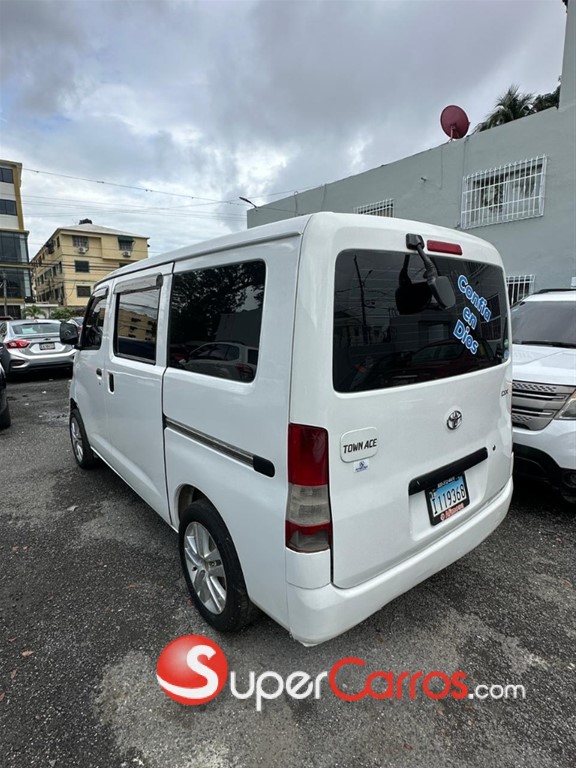 2018 Toyota Town-Ace — foto 7 / 10