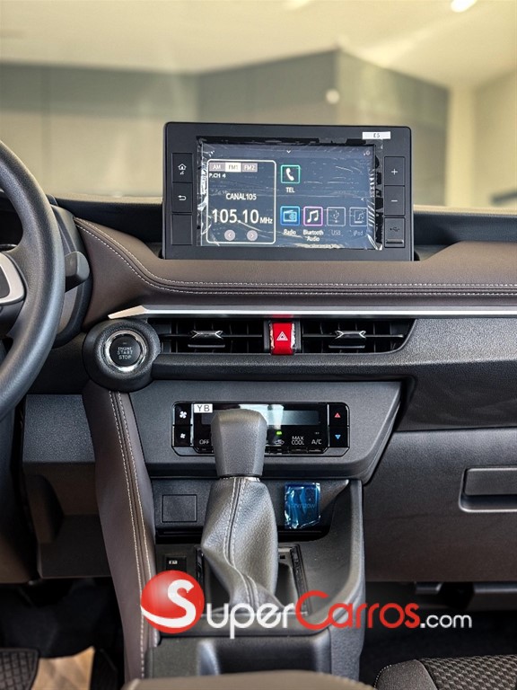2024 Toyota Yaris E — foto 6 / 12