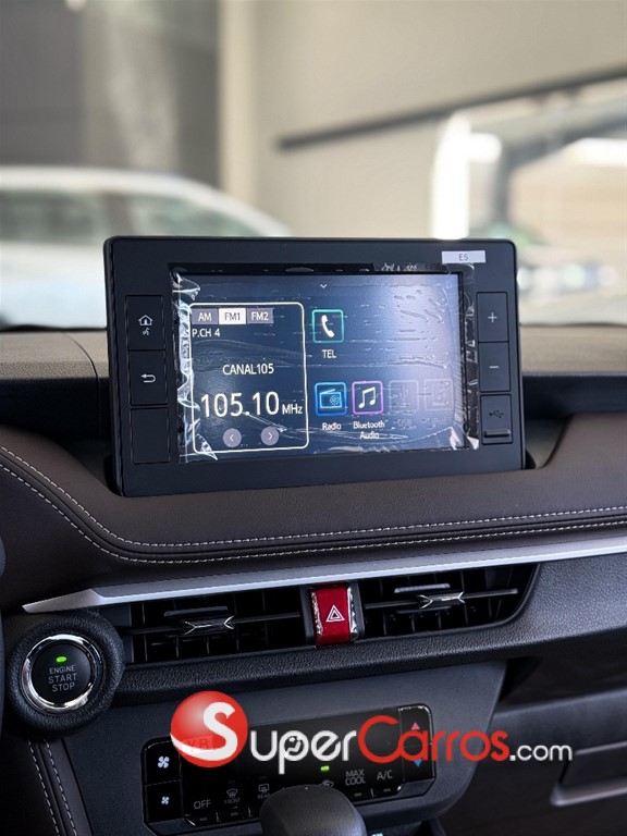 2024 Toyota Yaris E — foto 7 / 12