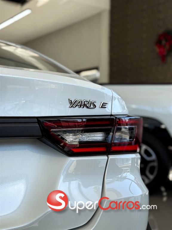 2024 Toyota Yaris E — foto 12 / 12