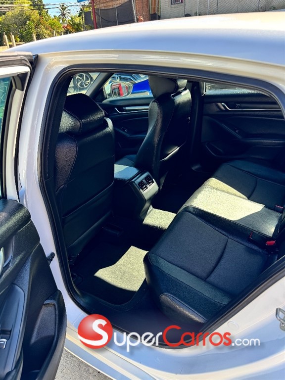 2021 Honda Accord Sport 2.0T — foto 4 / 9