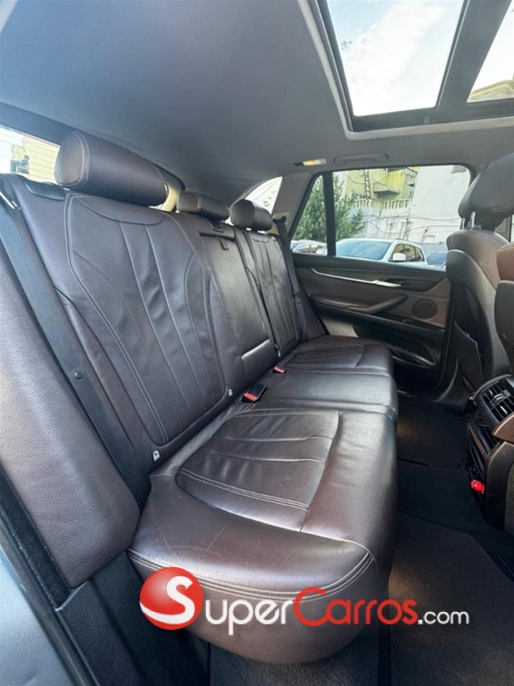 2015 BMW X 5 SDrive 35i — foto 7 / 12