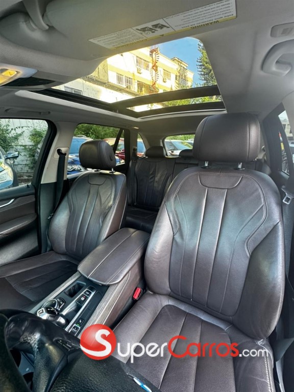 2015 BMW X 5 SDrive 35i — foto 9 / 12