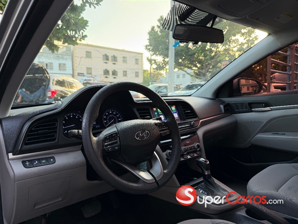 2020 Hyundai Elantra SEL — foto 4 / 9