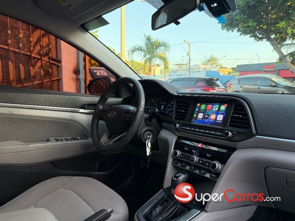 2020 Hyundai Elantra SEL — foto 6 / 9