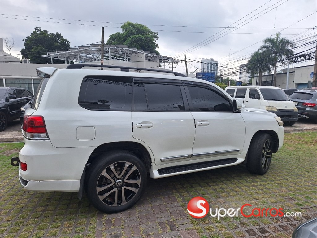 2013 Toyota Land Cruiser — foto 9 / 12