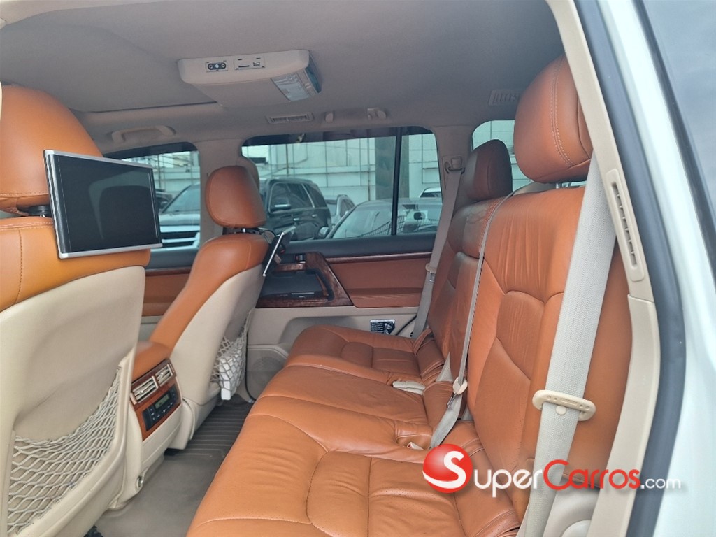 2013 Toyota Land Cruiser — foto 12 / 12