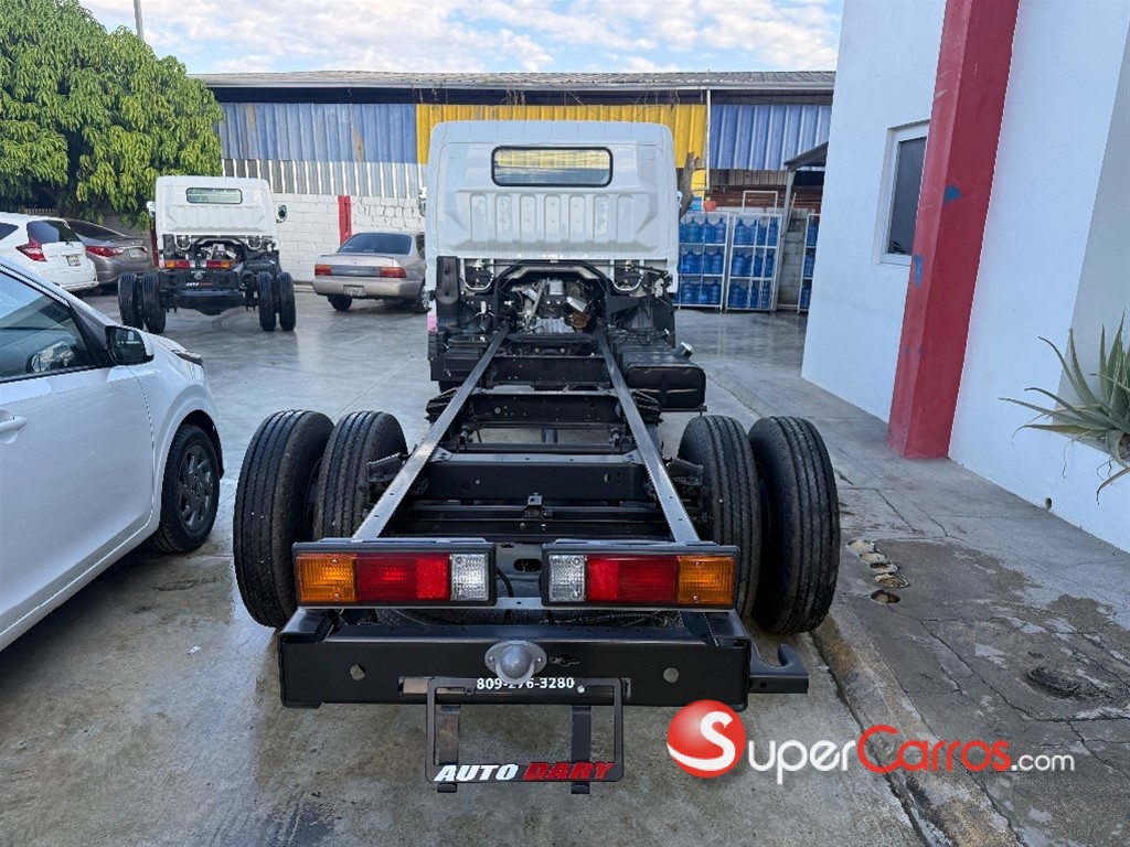 2026 Mitsubishi Motors Canter Chassis 16 Pies — foto 5 / 10