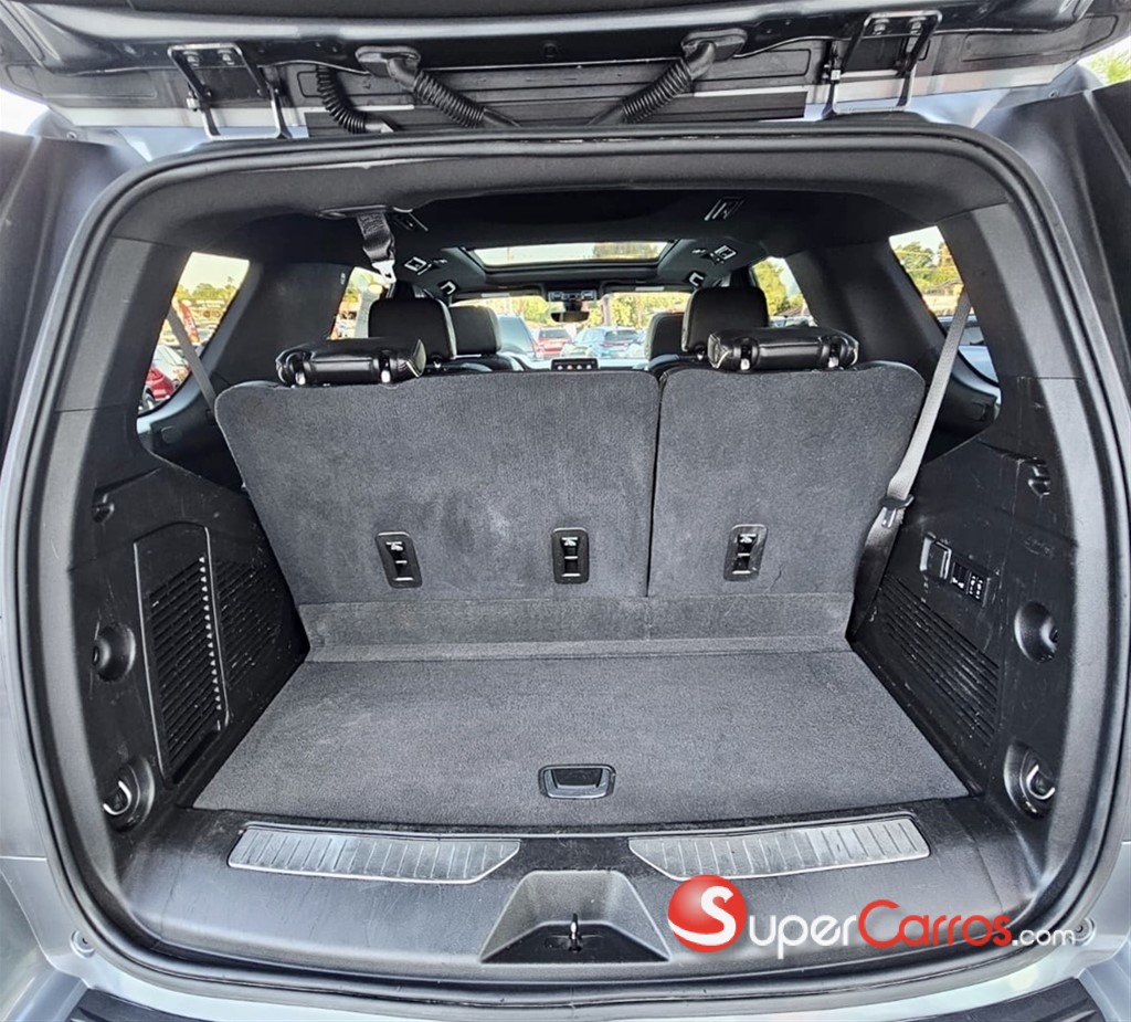 2021 Chevrolet Tahoe Premier — foto 11 / 12