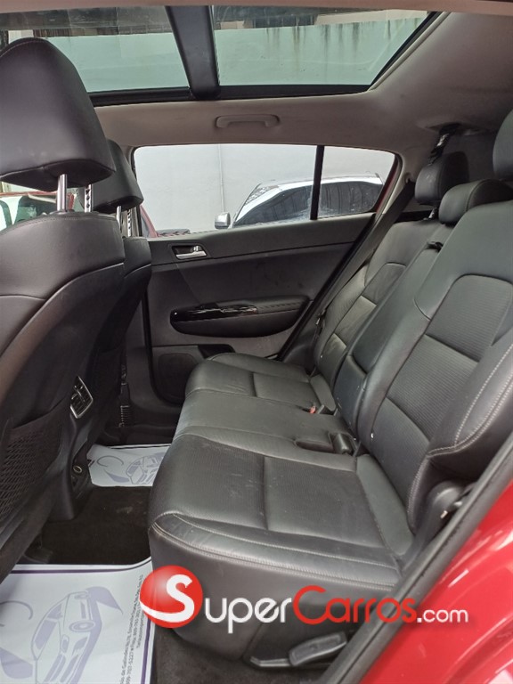 2020 Kia Sportage EX — foto 6 / 12