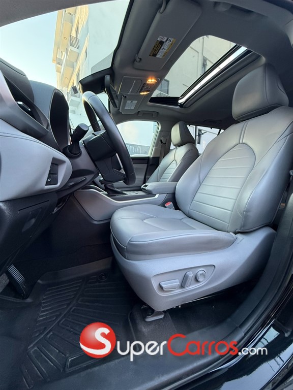 2023 Toyota Highlander Hybrid XLE — foto 2 / 12