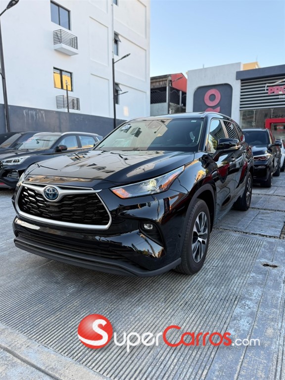 2023 Toyota Highlander Hybrid XLE — foto 8 / 12